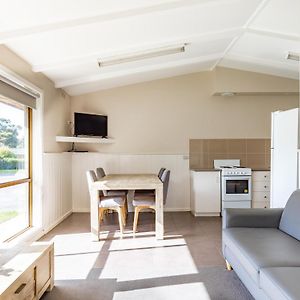 One-Bedroom Cabin